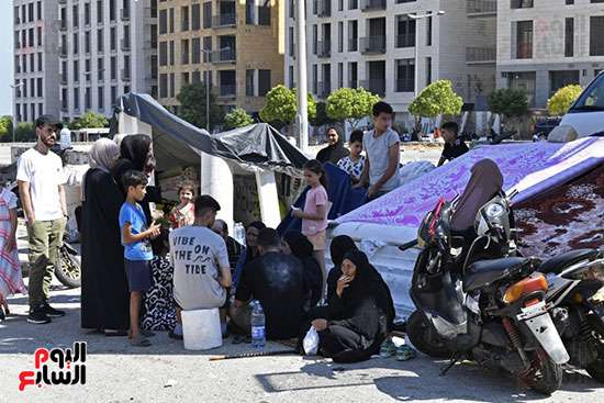 سكان بيروت لا يزالون في الشوارع بعد سلسلة جديدة من الضربات الإسرائيلية