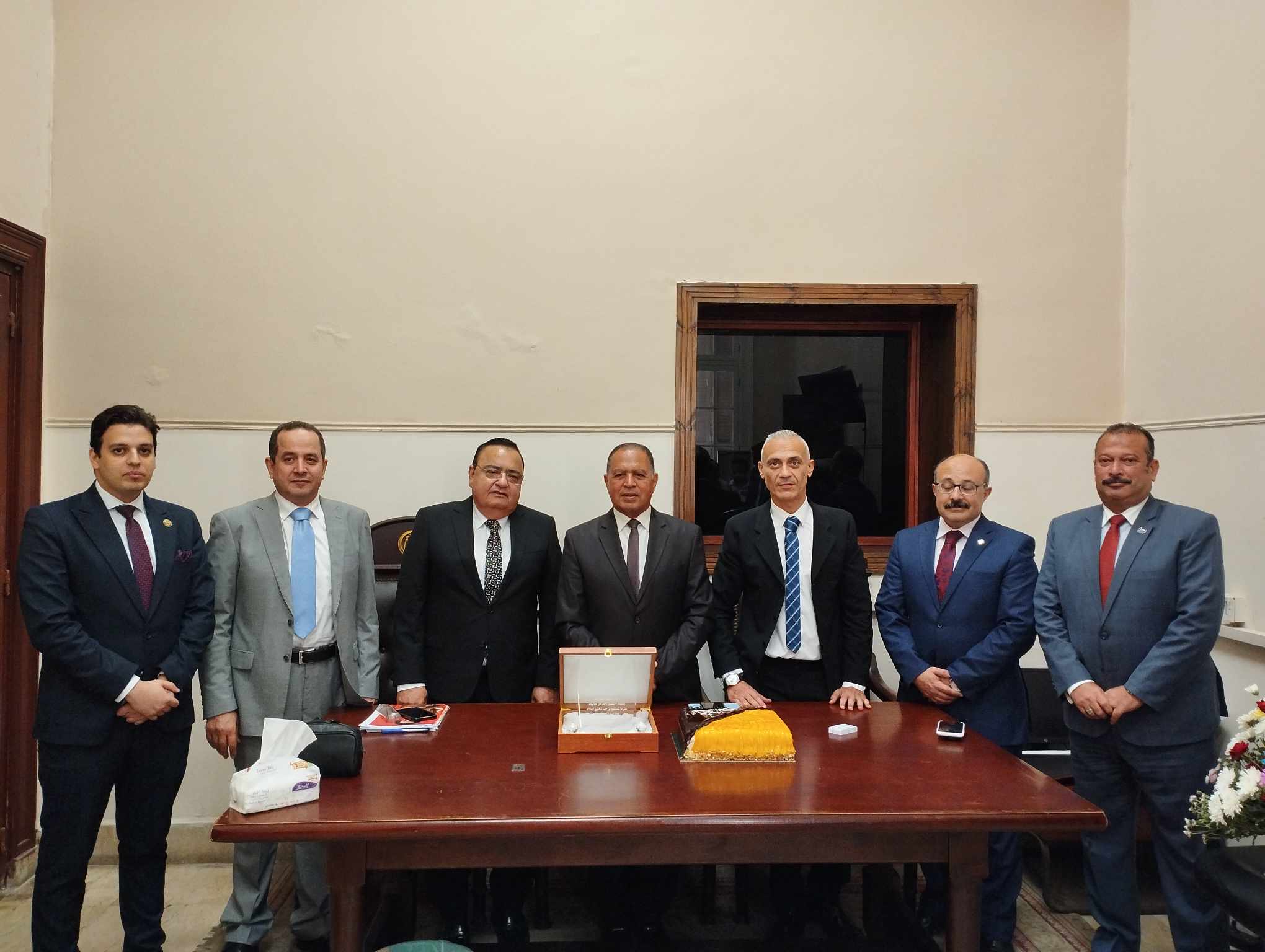 حفل تكريم المستشار محمد السيد محجوب رئيس محكمة جنايات الإسكندرية حفل تكريم المستشار محمد السيد محجوب رئيس محكمة جنايات الإسكندرية
