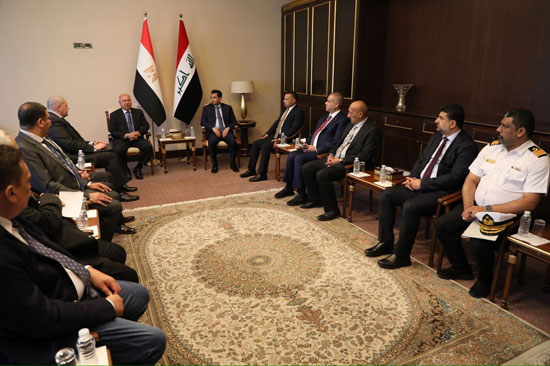 كامل الوزير يتفقد عددا من مشروعات الطرق والكبارى تنفيذ شركات مصرية بالعراق (1)