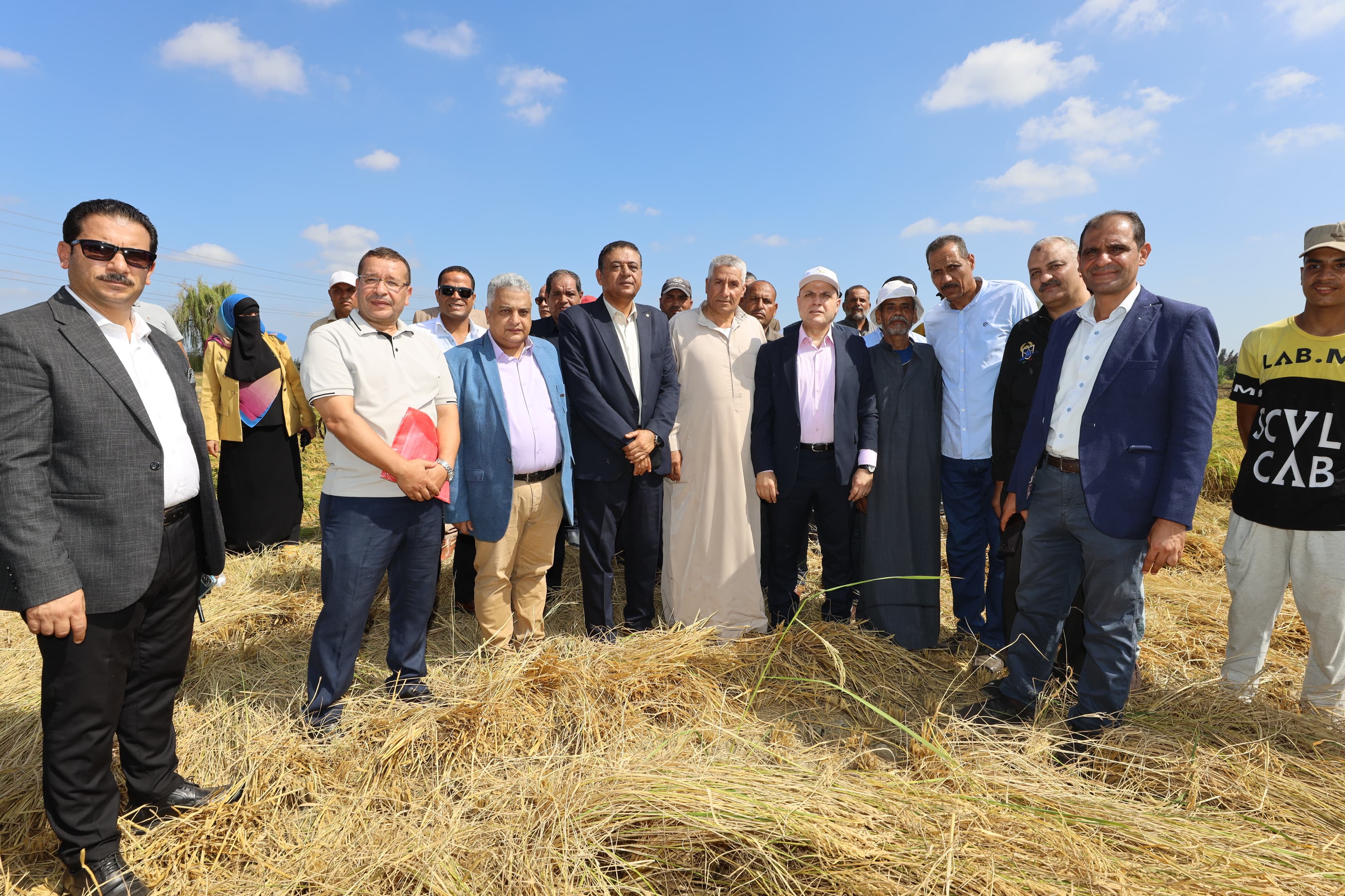 جانب من جولة المحافظ (1)