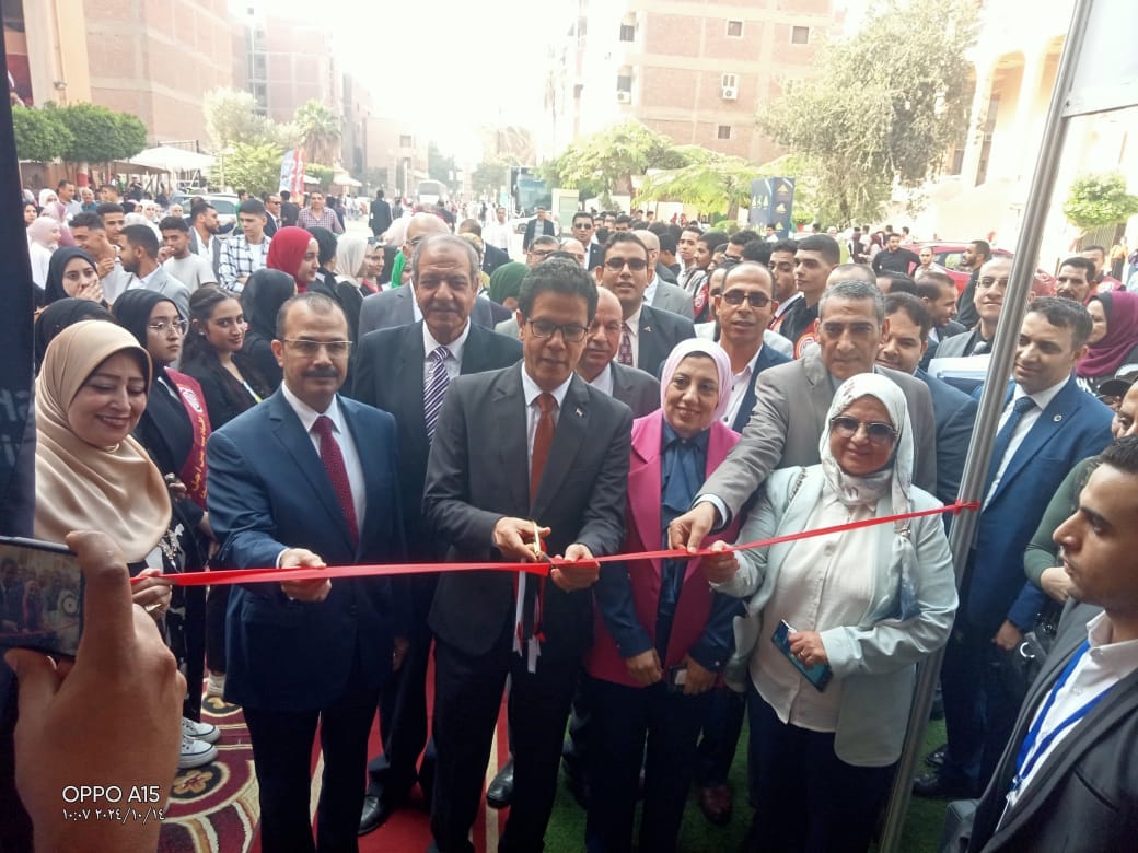 افتتاح ملتقى التوظيف افتتاح ملتقى التوظيف