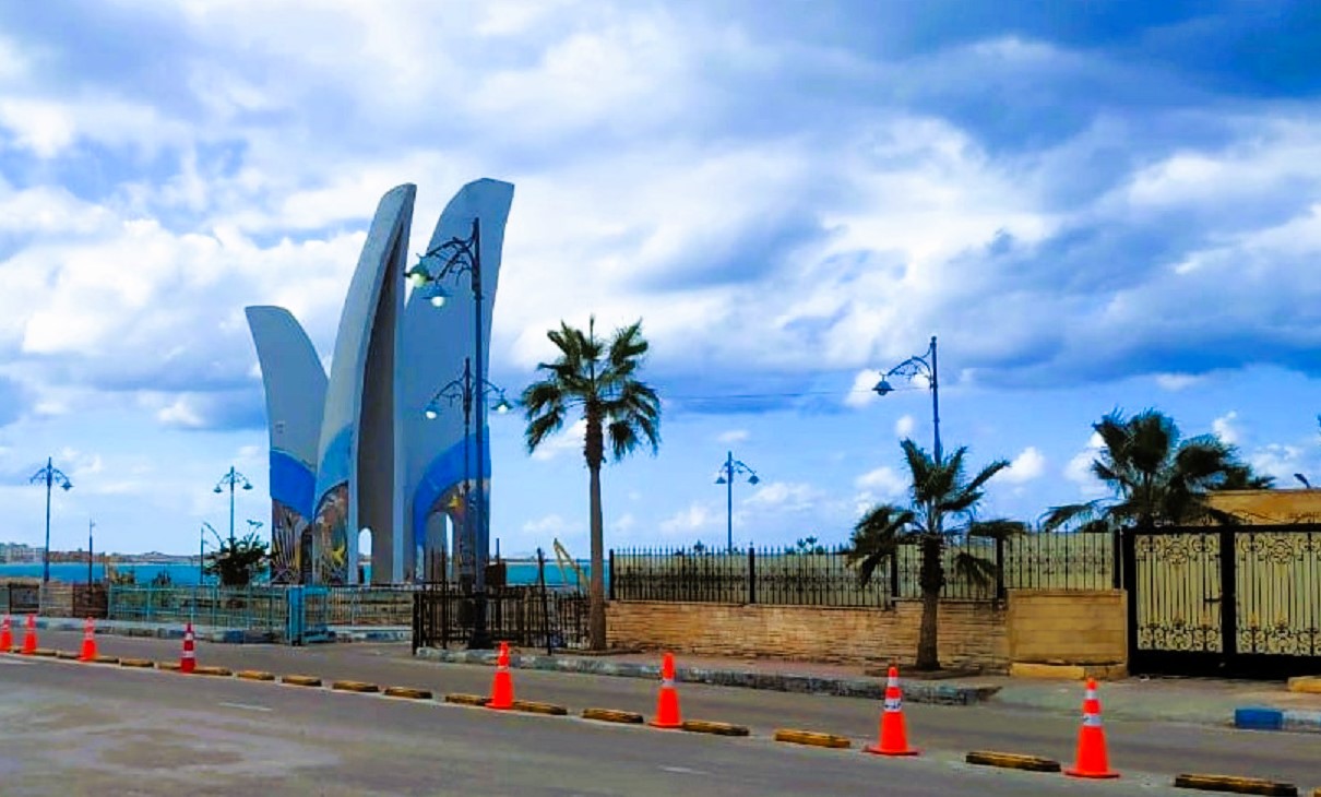 اجواء الغيوم في مطروح تزيدها جمالا اجواء الغيوم في مطروح تزيدها جمالا
