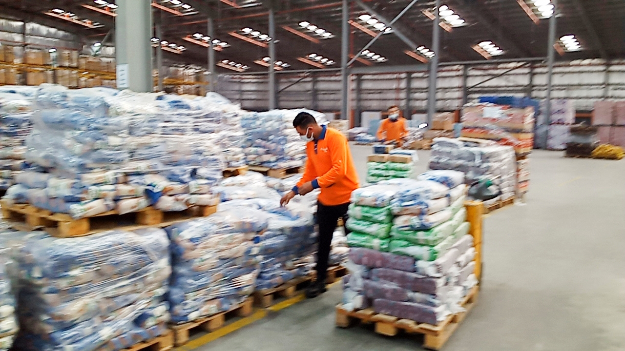 جانب من المنطقة التجارية بدمنهور