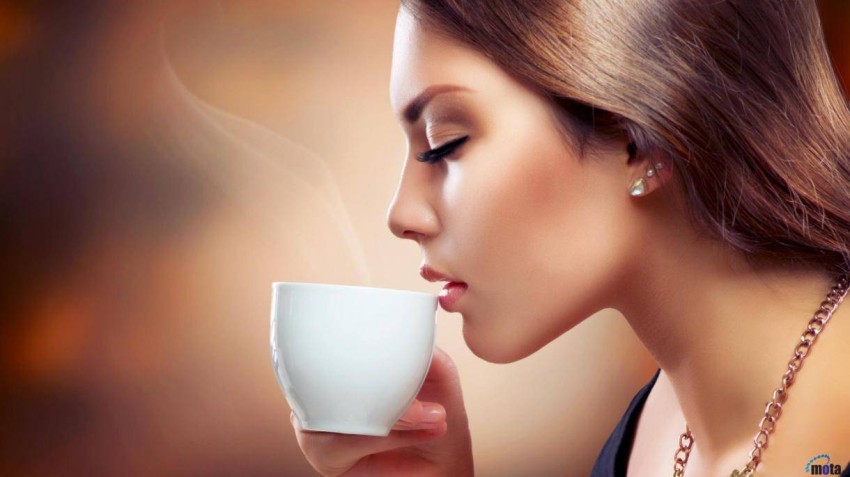 الكافيين يعزز هرمون السعادة ولكن بعد 90