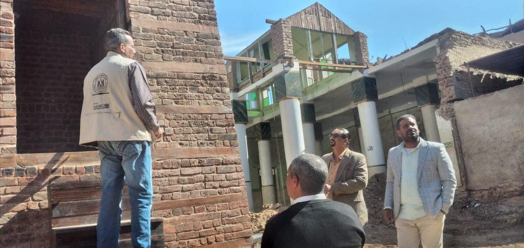 أثناء عمل اللجنة