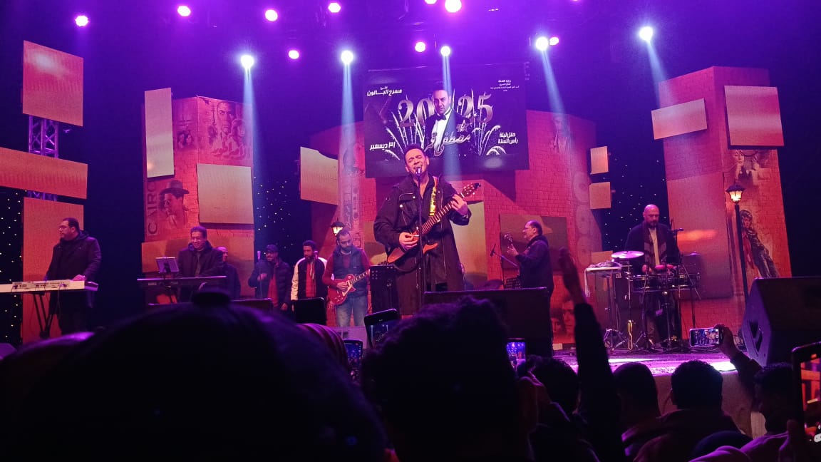 حفل مصطفي قمر