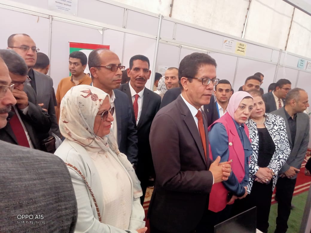 أحد ملتقيات التوظيف بجامعة بنها بالتنسيق مع مديرية العمل أحد ملتقيات التوظيف بجامعة بنها بالتنسيق مع مديرية العمل