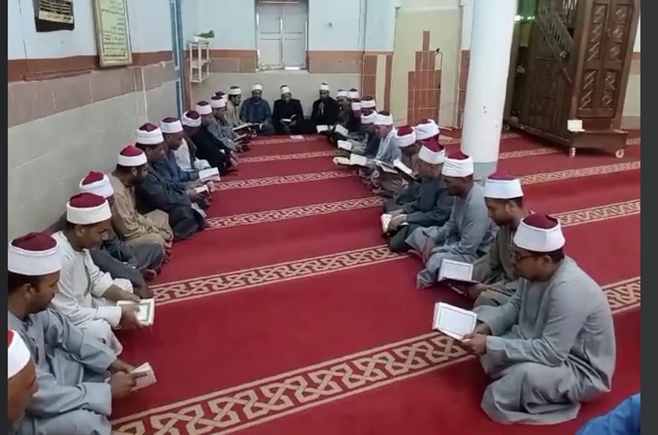 جلسات مقارئ للأئمة والدعاة بالمساجد