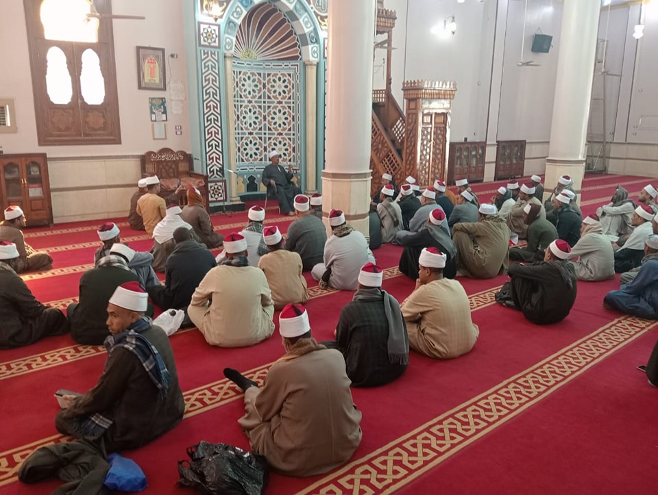 جلسات التوعية والدروس الدينية فى المساجد