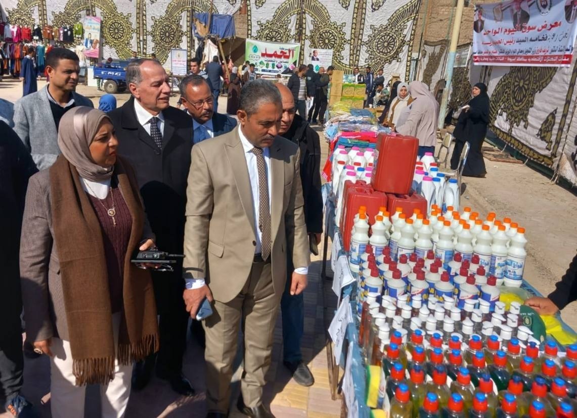 اللواء دكتور هشام أبو النصر محافظ أسيوط اللواء دكتور هشام أبو النصر محافظ أسيوط