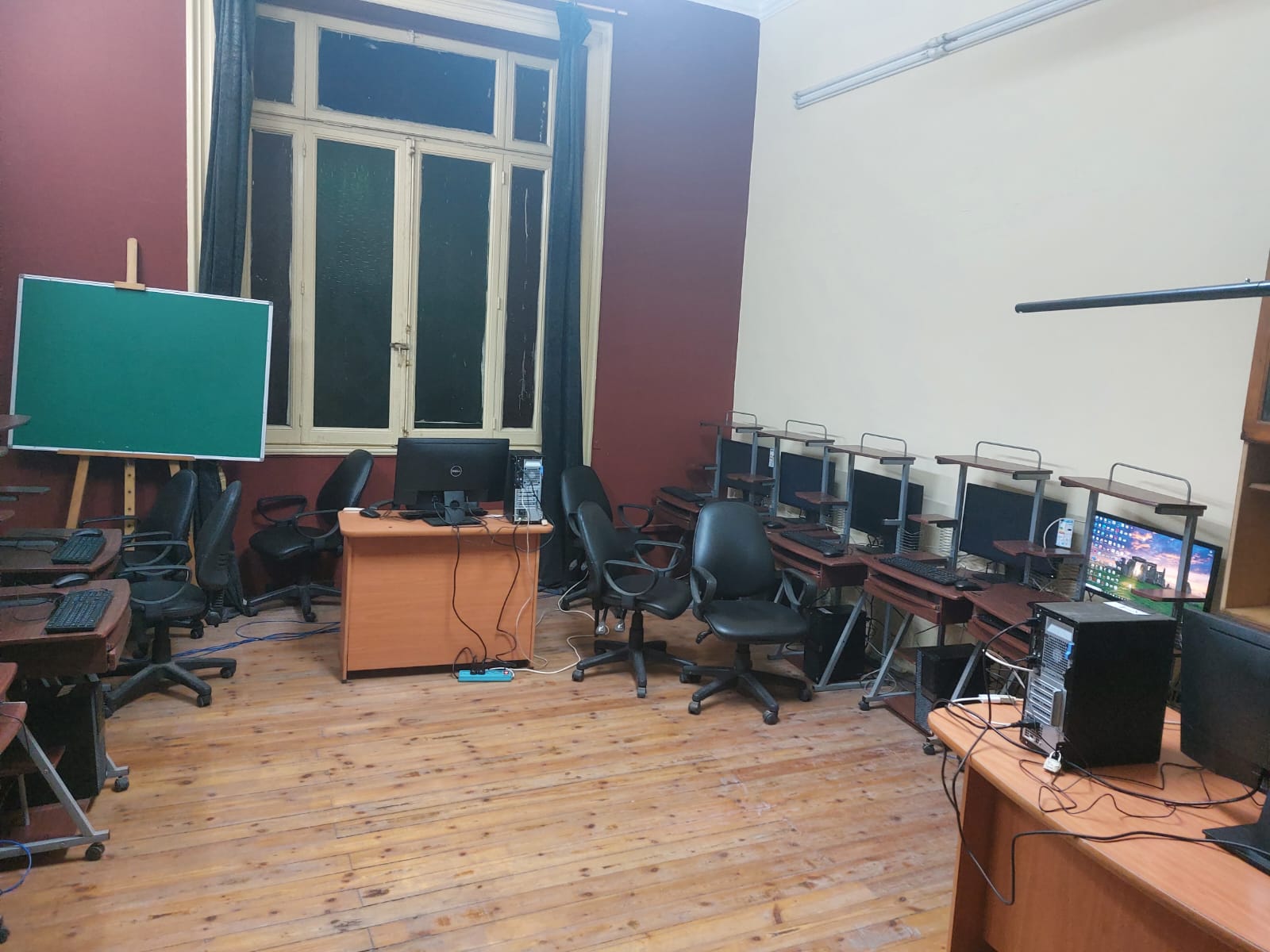 مركز تدريب واستوديو للصحفيين بنقابة الإسكندرية