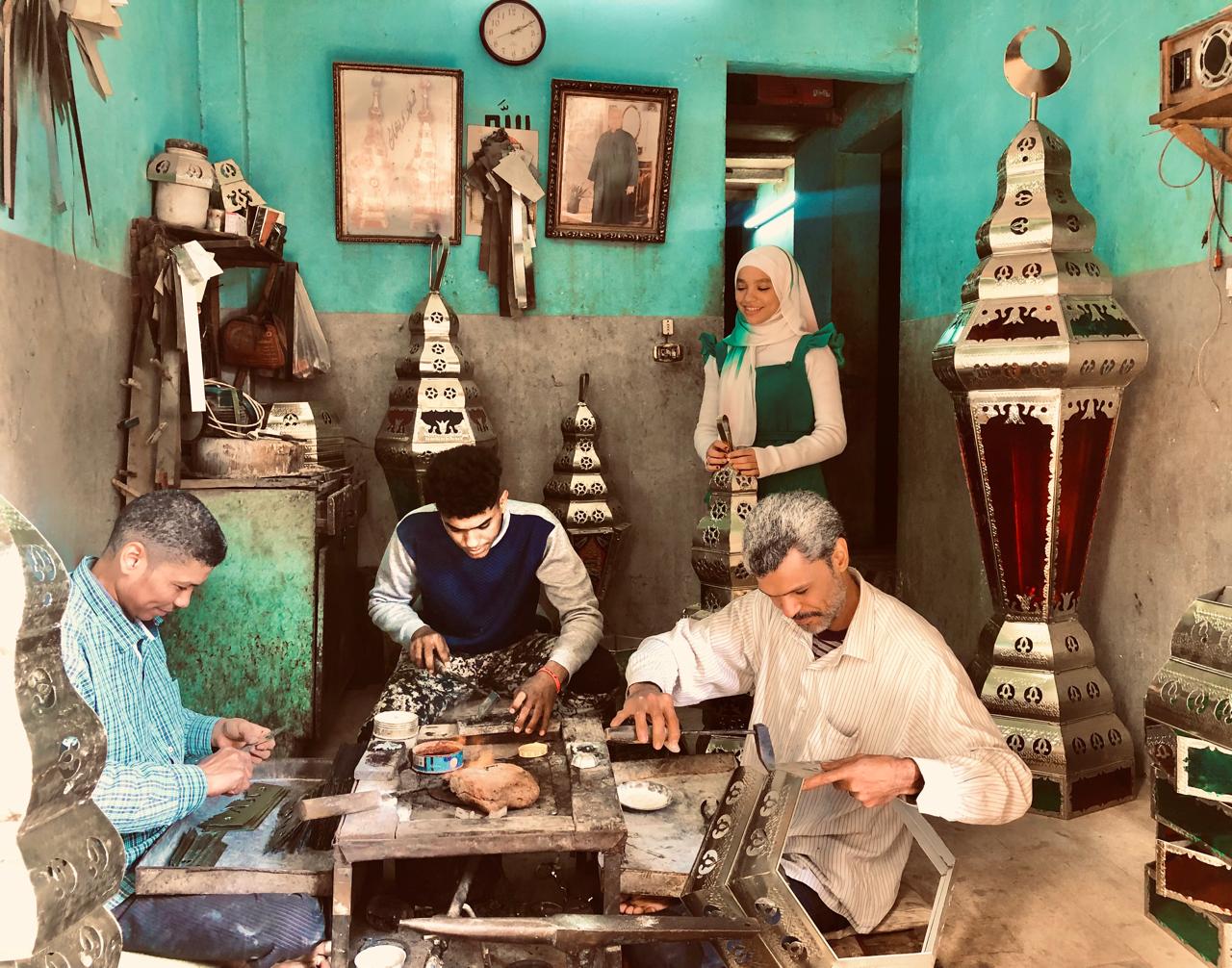 تصنيع وتجهيز فوانيس رمضان