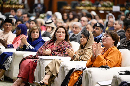 مبادرة تعليم الفتيات بالمجتمعات المسلمة (5)