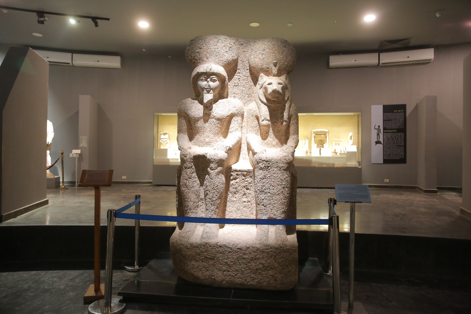 جانب من القطع الاثرية بالمتحف