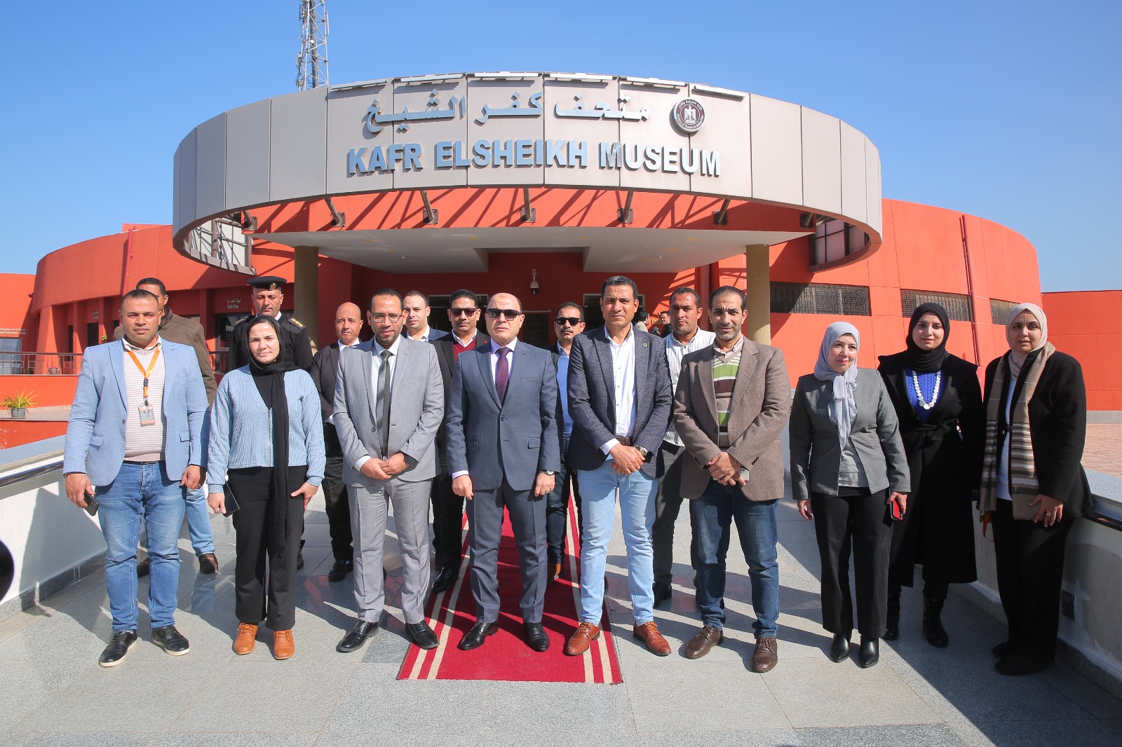 محافظ كفر الشيخ والعاملين ىبالمتحف