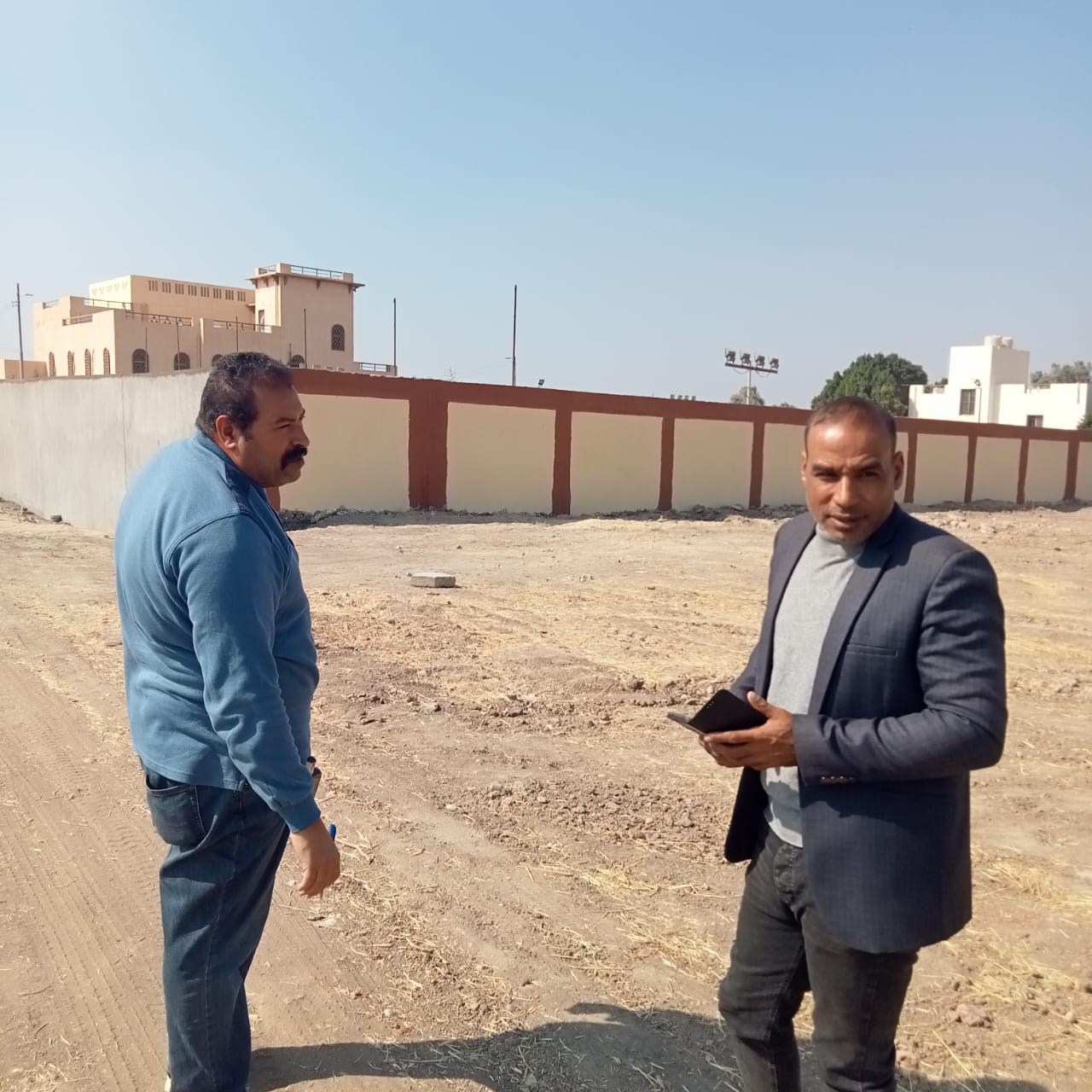 أعمال تمهيد موقع سوق اليوم الواحد بمدينة الزينية أعمال تمهيد موقع سوق اليوم الواحد بمدينة الزينية