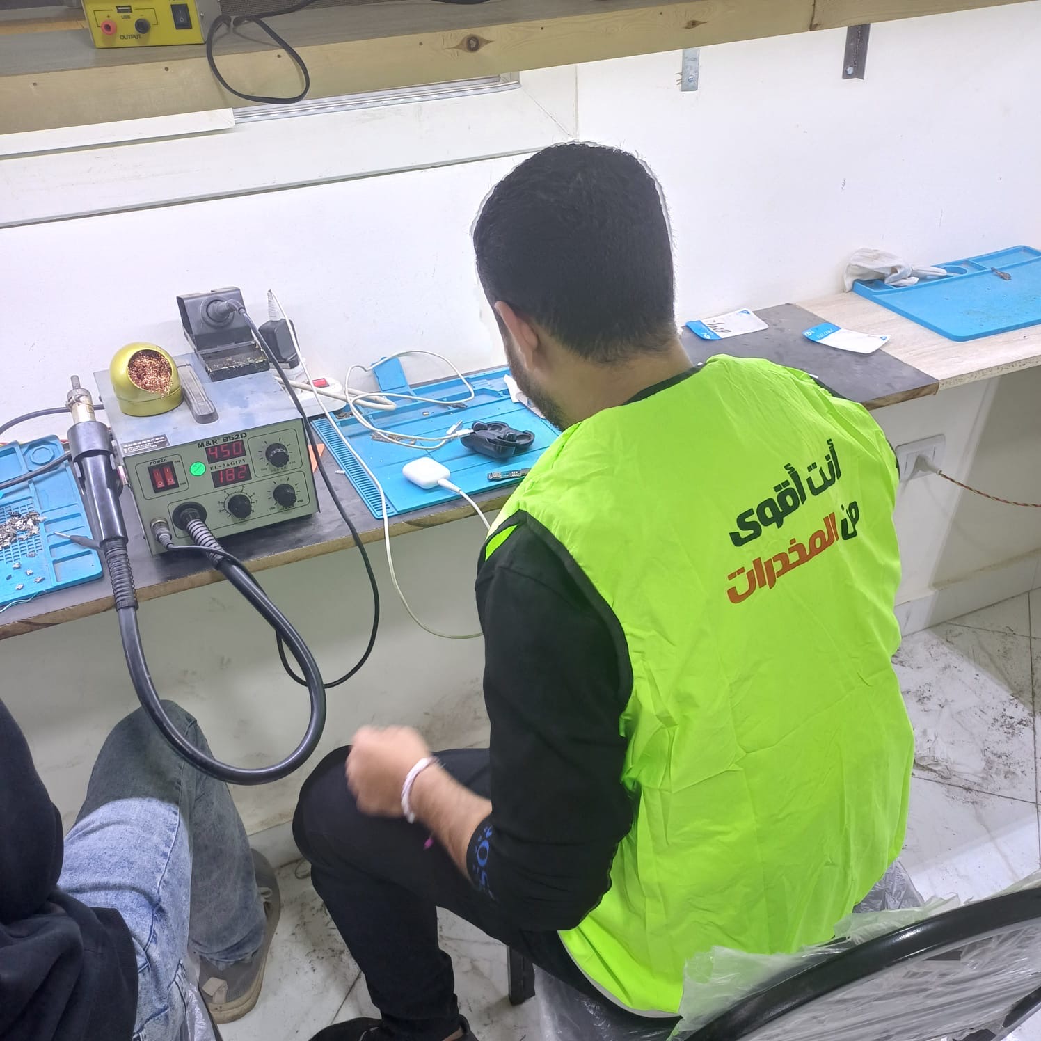 تدريب المتعافين من الإدمان على المهن المهنية التي يحتاجها سوق العمل