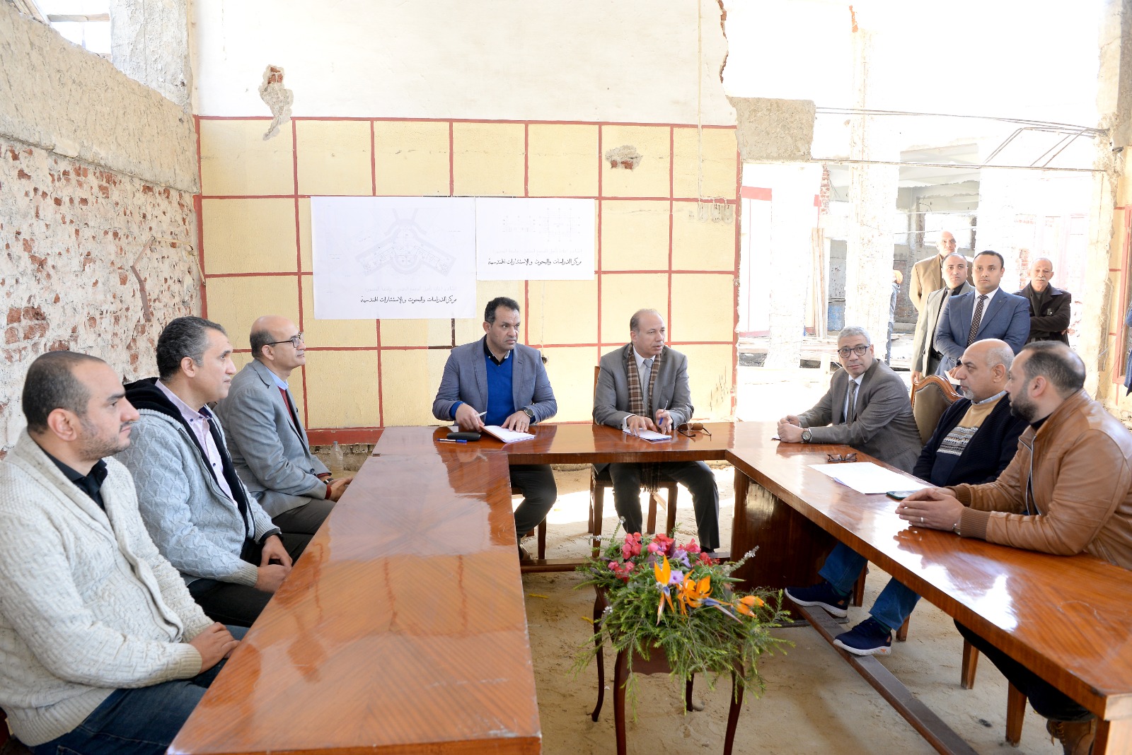 اجتماع في مبني اخر تحت التجهيز