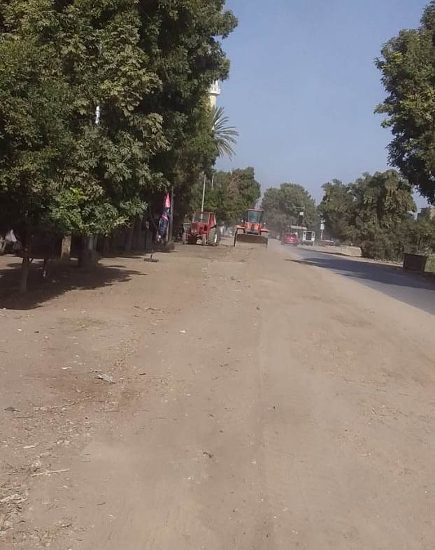 تمهيد شوارع قرى مدينة أرمنت بحملات النظافة تمهيد شوارع قرى مدينة أرمنت بحملات النظافة