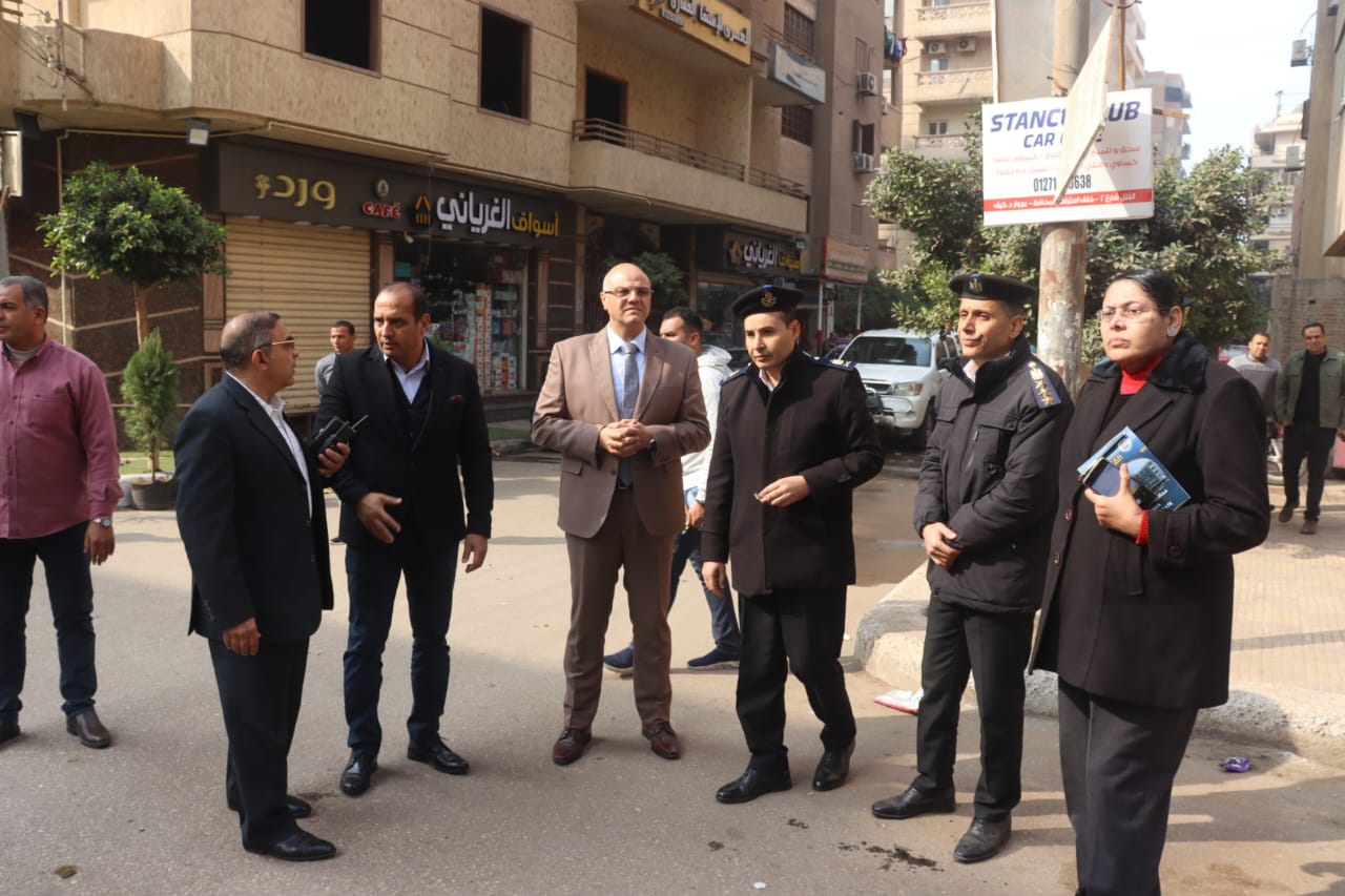 أثناء متابعة تنفيذ إزالة الأدوار المخالفة
