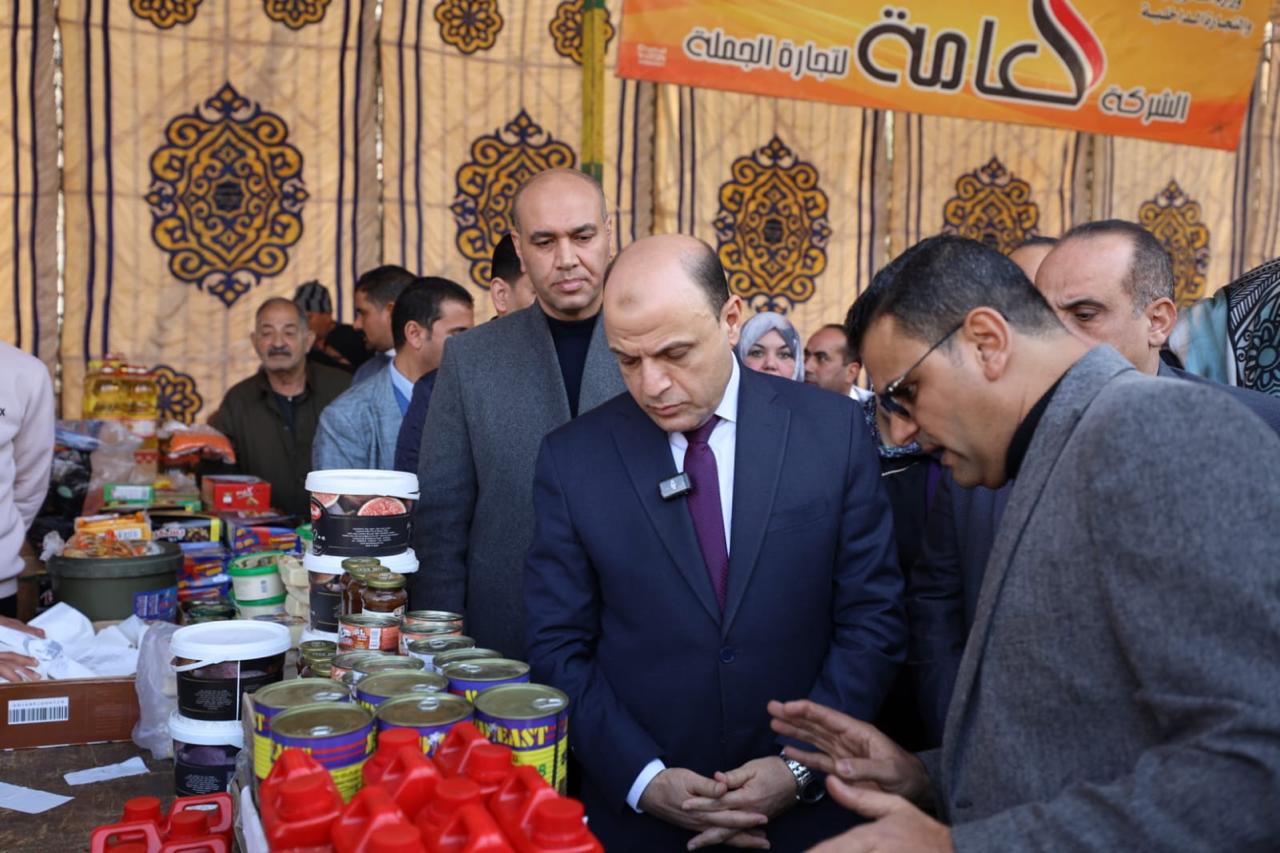 جانب من تفقد محافظ كفر الشيخ للسوق الواحد جانب من تفقد محافظ كفر الشيخ للسوق الواحد