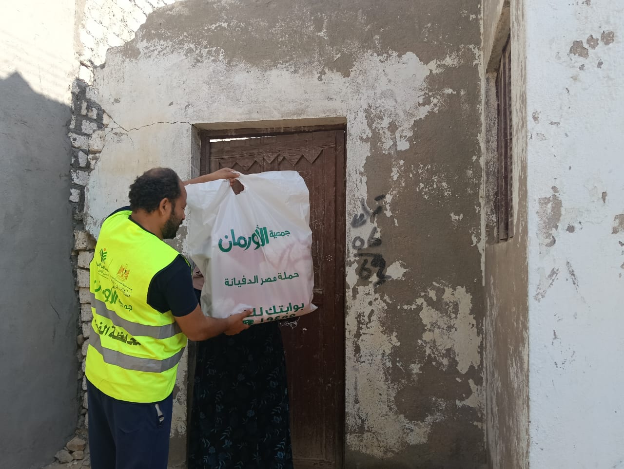 التحالف الوطني يوزع بطاطين الشتاء وينظم قوافل طبية ضمن مبادرة  ايد واحدة 2