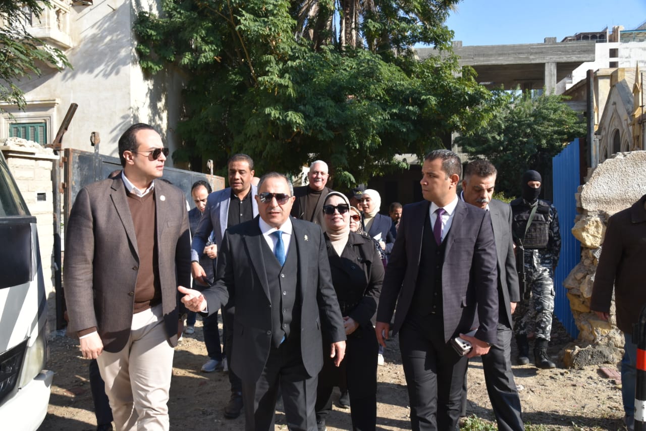 خال تفقد المبني