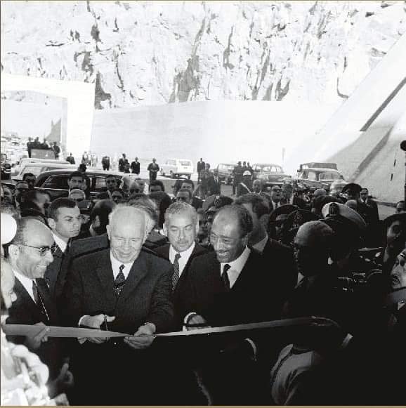 لحظة افتتاح السد العالى