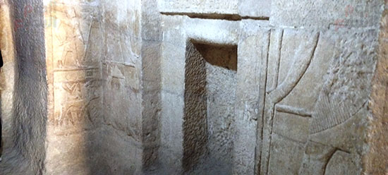 الابواب-الوهمية-داخل-مقابر-فريزر-