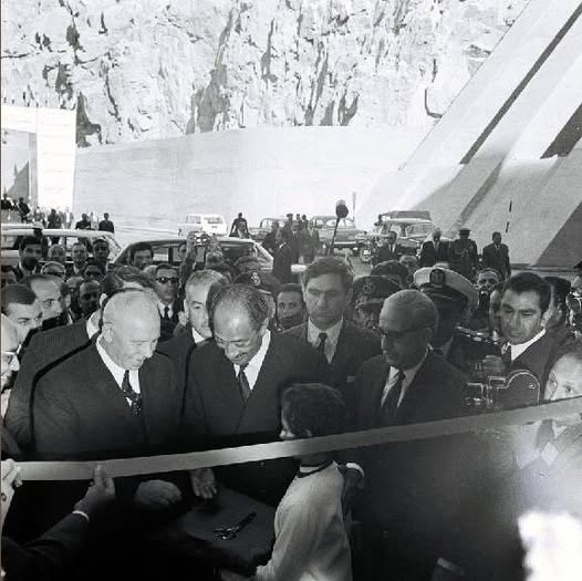 افتتاح مشروع السد العالى