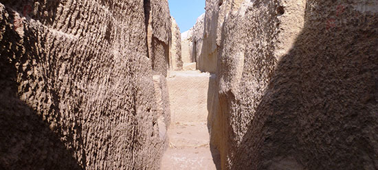 مدخل-مقابر-فريز--الأثربة-بالمنيا-