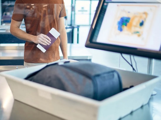 تفتيش داخل المطار تفتيش داخل المطار