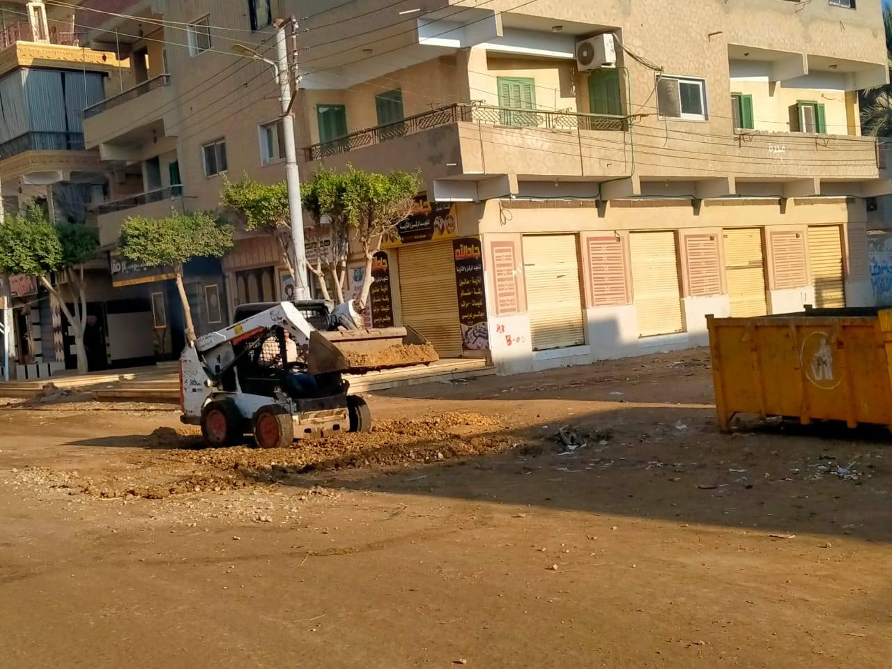 تسوية الطرق ورفع المخلفات