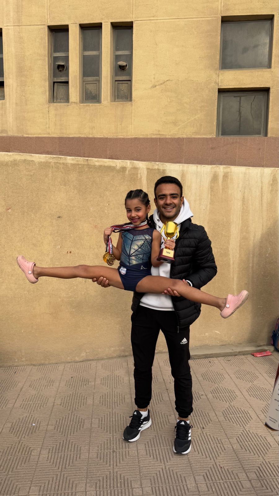 فيروز أحمد حسن  تحصل على المركز الاول فى بطولة الجمهورية للجمباز وتفوز الذهبية وكأس البطولة (16)