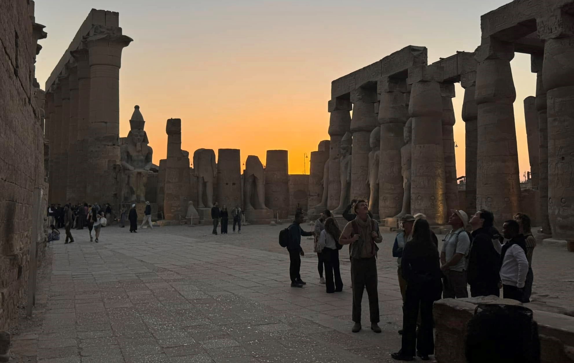 جانب من زيارات سياح العالم فى معبد الأقصر