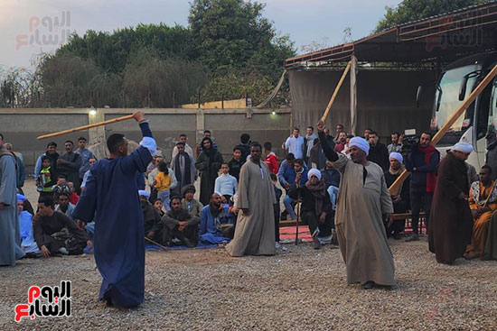 التحطيب-تجذب-العمد-والمشايخ-بالأقصر-في-مولد-الشيخ-أبو-الغطاس