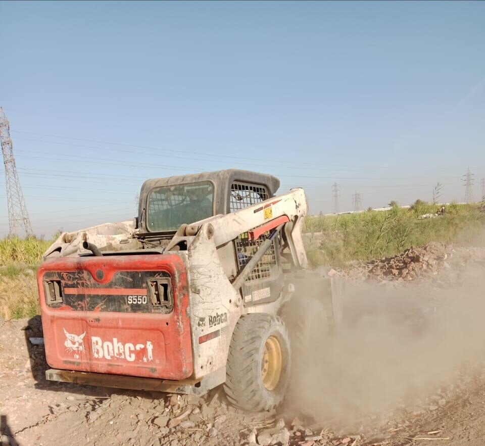 حملات وأعمال النظافة بشارع الحزام الأخضر بالأقصر حملات وأعمال النظافة بشارع الحزام الأخضر بالأقصر