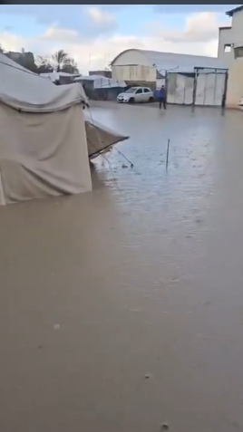 غرق الخيام الفلسطينية