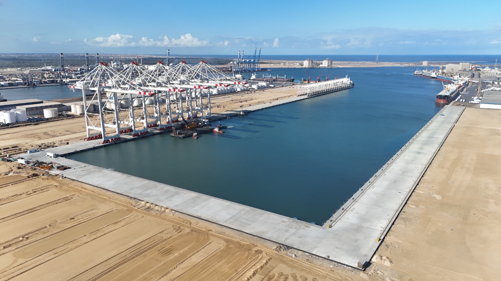 محطة الحاويات تحيا مصر (2)