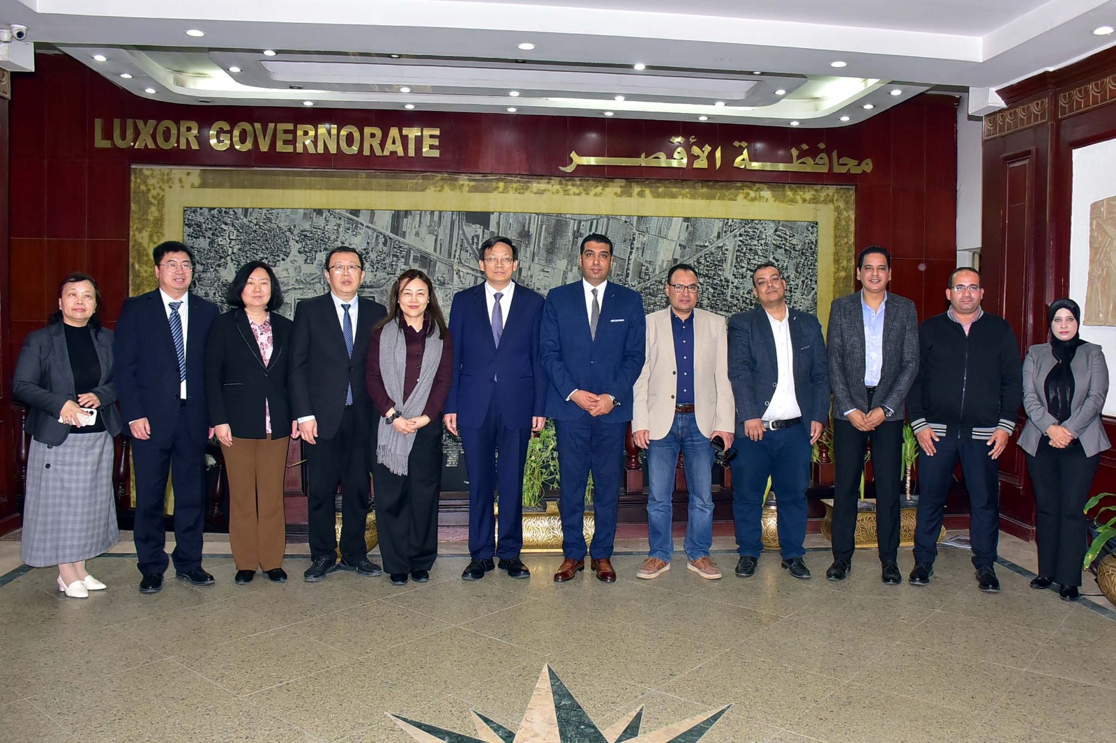 نائب محافظ الأقصر يستقبل رئيس جمعية الصداقة الصينية نائب محافظ الأقصر يستقبل رئيس جمعية الصداقة الصينية