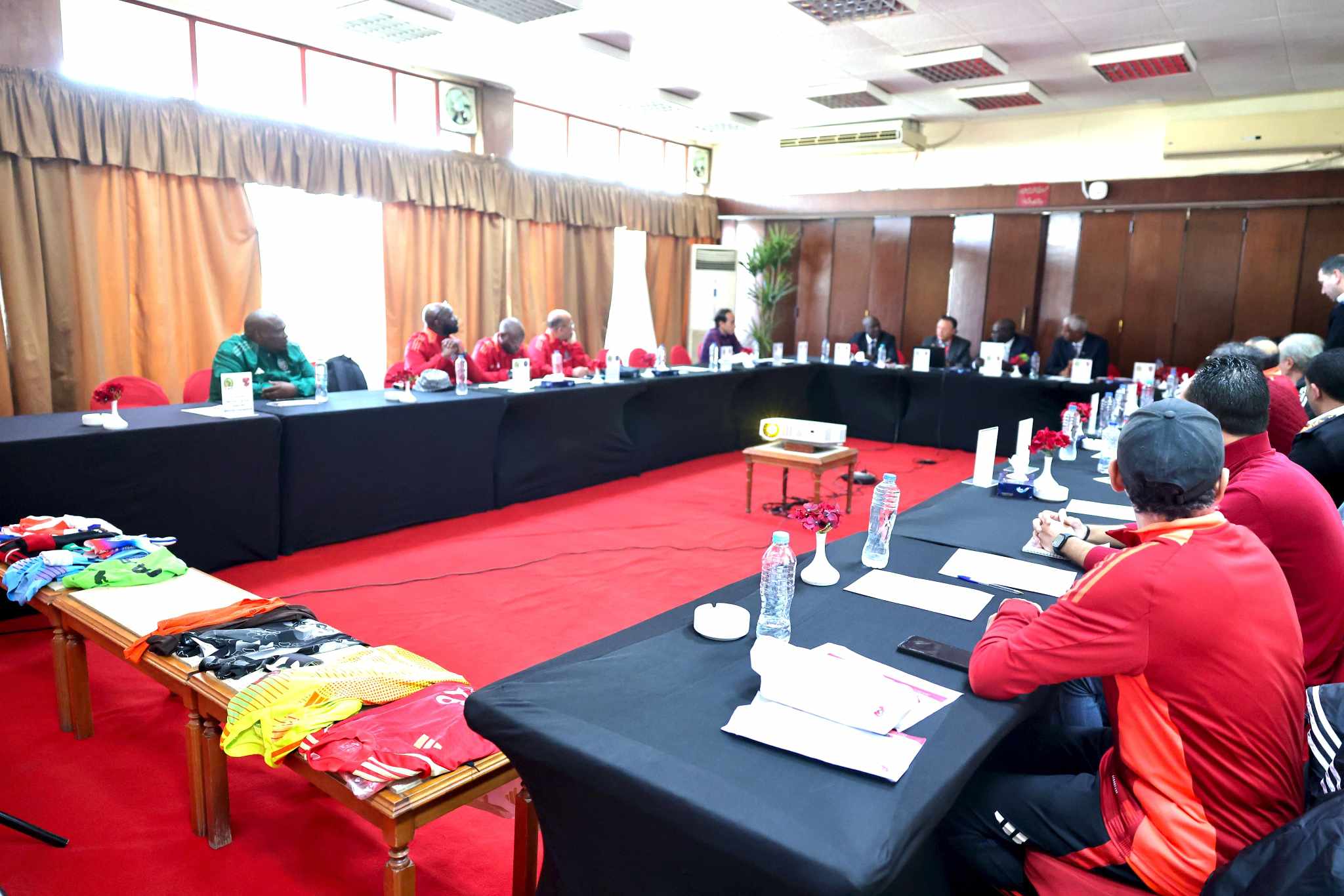 الاجتماع الفني لمباراة الاهلي وأورلاندو الاجتماع الفني لمباراة الاهلي وأورلاندو