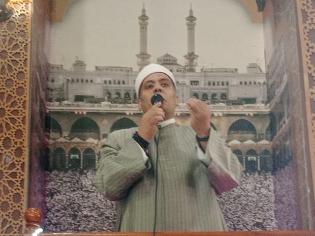 أداء خطبة الجمعة