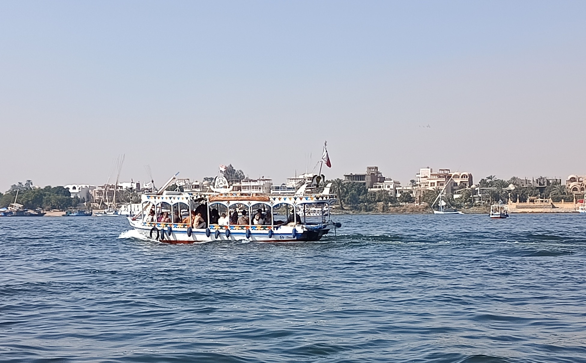 رحلات المراكب النيلية بالأفواج السياحية رحلات المراكب النيلية بالأفواج السياحية