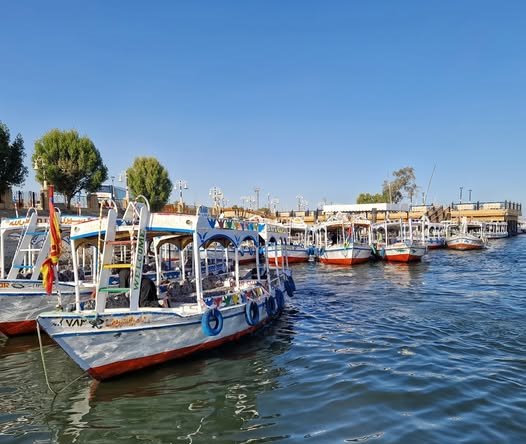 مرسي المراكب النيلية فى غرب الأقصر مرسي المراكب النيلية فى غرب الأقصر