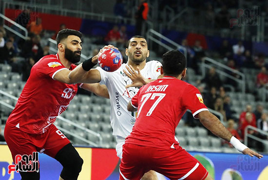 جانب من لقاء مصر والبحرين جانب من لقاء مصر والبحرين