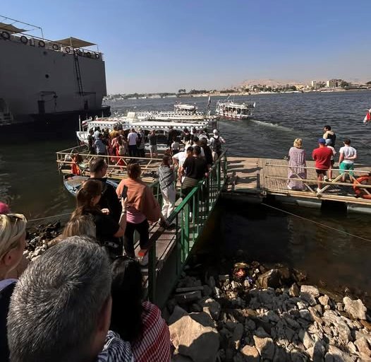 إقبال سياحى كبير على المراكب النيلية بالأقصر إقبال سياحى كبير على المراكب النيلية بالأقصر