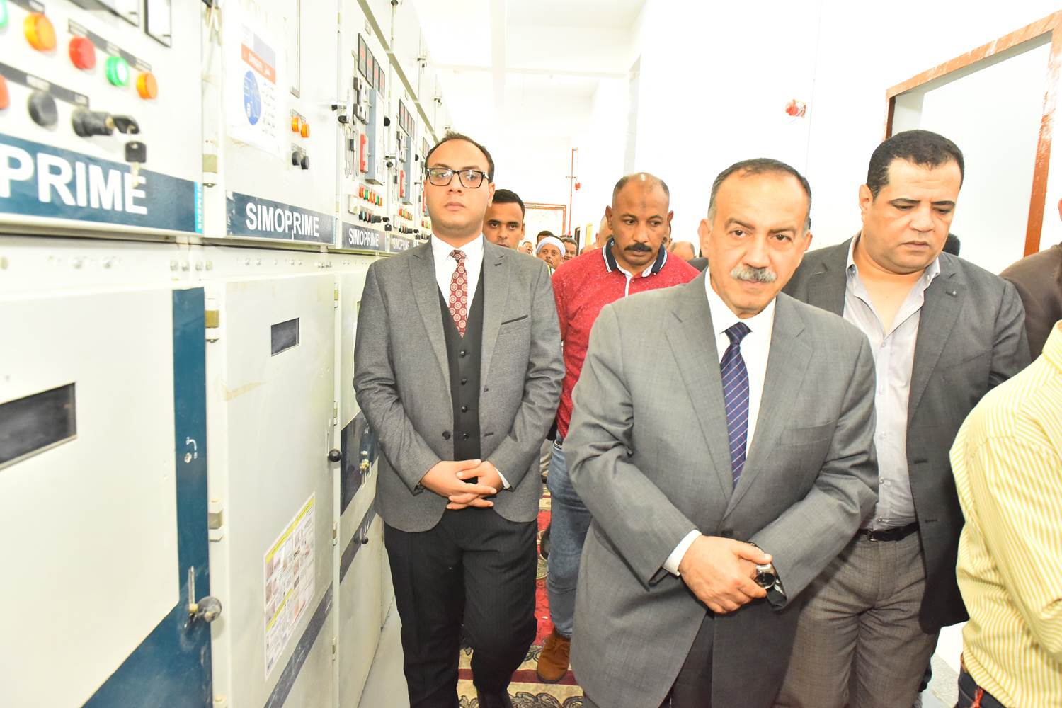 مشروعات الكهرباء بأسيوط (2)