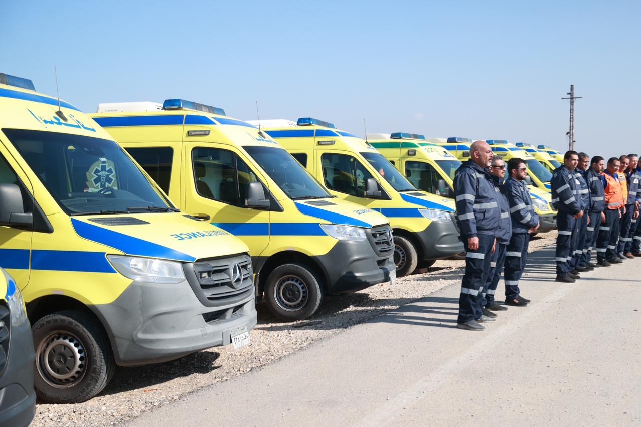 اصطفاف سيارات الإسعاف بمدينة الشيخ زويد