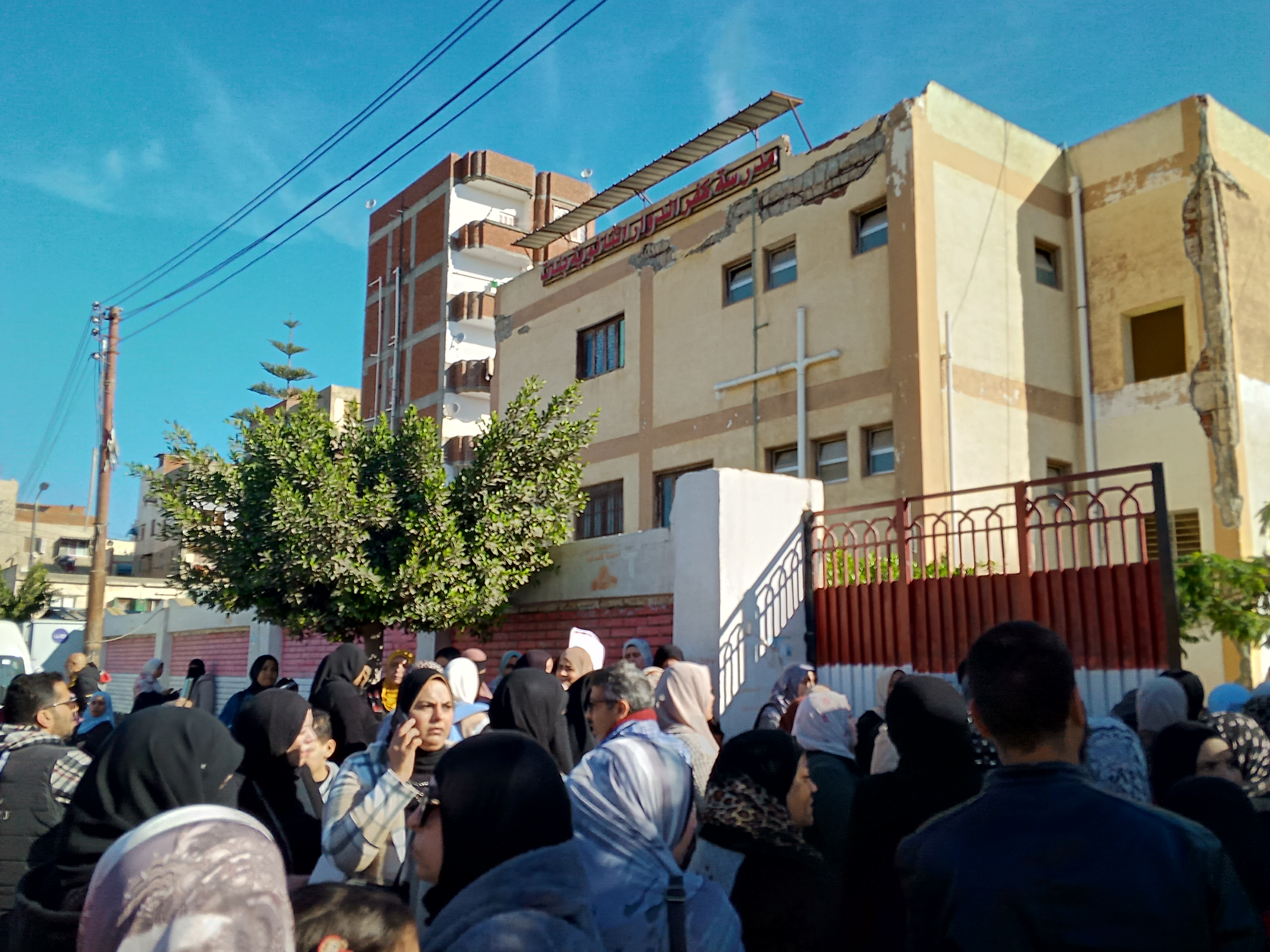 طلاب إمتحانات الشهادة الاعدادية طلاب إمتحانات الشهادة الاعدادية