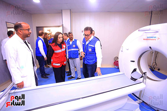 وزير الصحة يتفقد مستشفى الشيخ زويد المركزي بمحافظة شمال سيناء